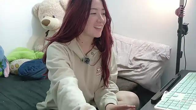 lunnaa  online show from January 9, 2026, 2:03 am