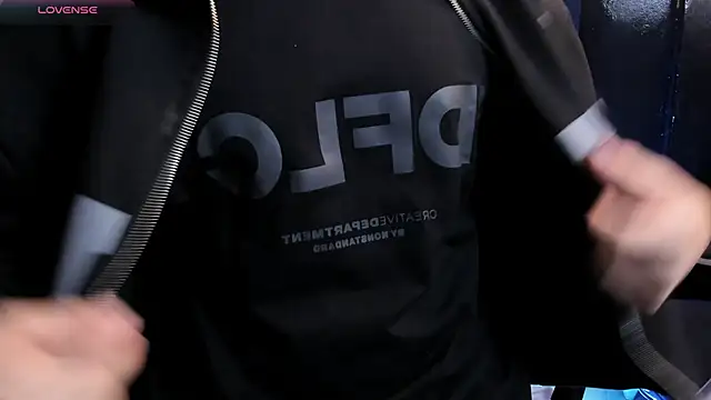 Eryonbradley online show from November 7, 2025, 11:21 am