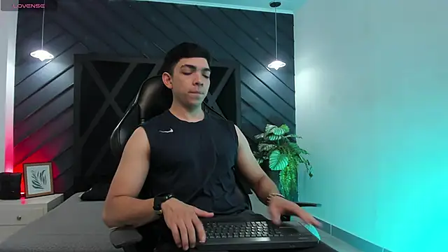 Eryonbradley online show from January 12, 2026, 11:26 am