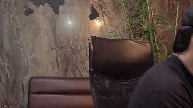 Eryonbradley online show from March 14, 2026, 11:26 am