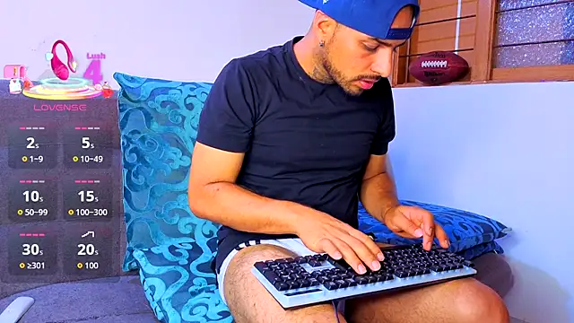 tomas smith1 online show from November 2, 2025, 8:22 pm