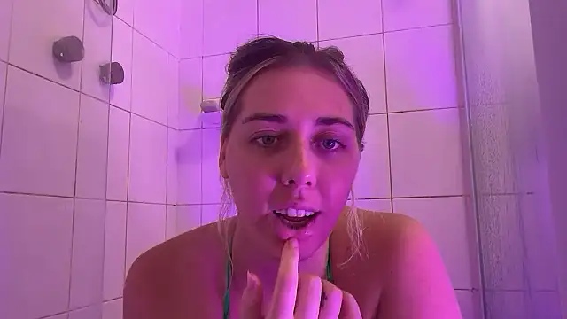 louiseberkeley online show from January 7, 2026, 11:34 am