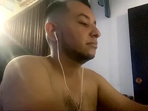 Snapshot of SexIngenieur chatting on October 3, 2025, 5:21 pm SexIngenieur online show from October 3, 2025, 5:21 pm