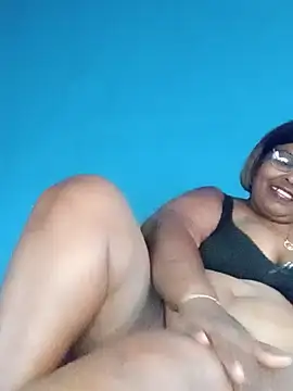 Snapshot of mileesha chatting on October 29, 2025, 3:14 pm mileesha online show from October 29, 2025, 3:14 pm