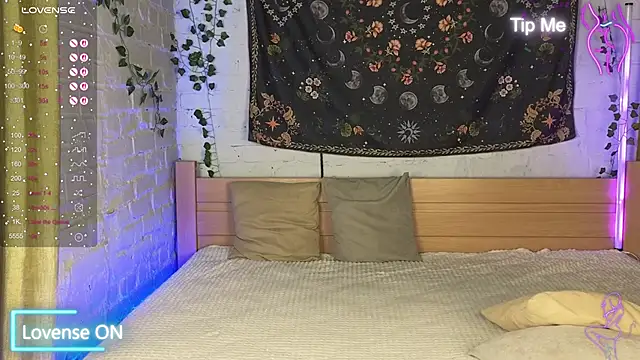 Bekky Hammon online show from October 15, 2025, 3:17 am