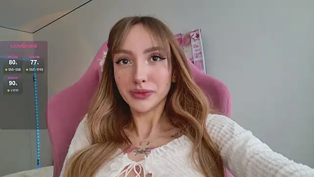 Snapshot of Lunainnk chatting on October 7, 2025, 6:21 am Lunainnk online show from October 7, 2025, 6:21 am