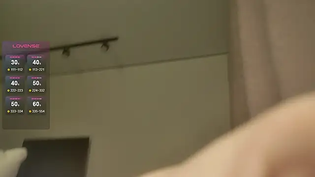 Lunainnk online show from April 6, 2026, 1:03 am