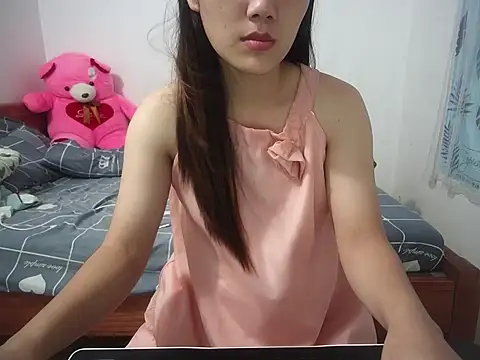 Snapshot of Linda-24 chatting on October 1, 2025, 8:04 pm Linda-24 online show from October 1, 2025, 8:04 pm