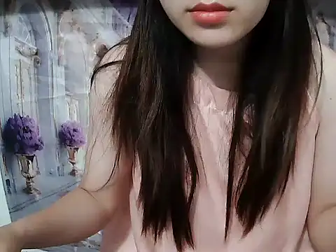 Snapshot of Linda-24 chatting on November 9, 2025, 6:55 am Linda-24 online show from November 9, 2025, 6:55 am