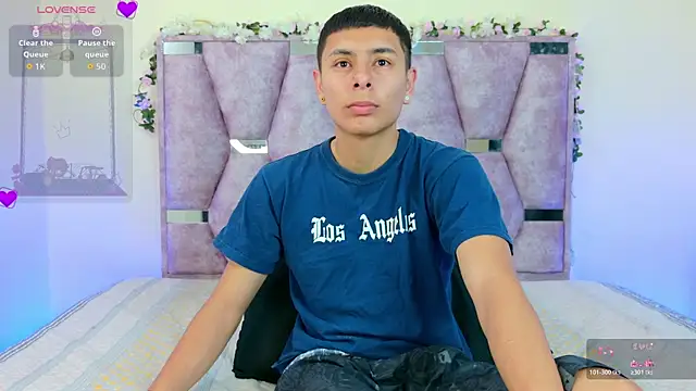 lana and liam  online show from December 20, 2025, 9:38 am