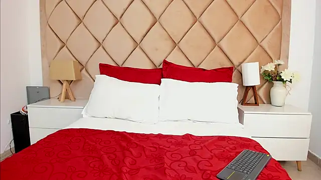 Snapshot of AngelinaDuvall chatting on October 17, 2025, 12:08 pm AngelinaDuvall online show from October 17, 2025, 12:08 pm