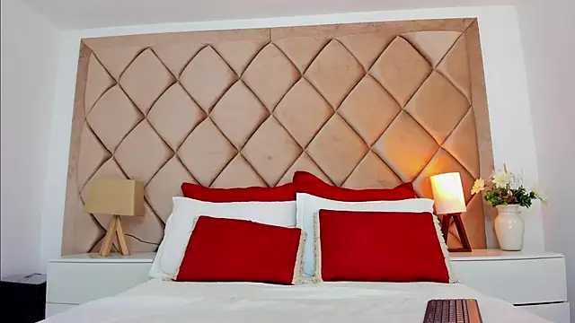 AngelinaDuvall online show from February 17, 2026, 11:07 am