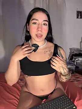 KaditaNavarro online show from October 7, 2025, 11:46 pm