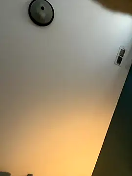 Domimommy420 online show from October 28, 2025, 3:04 pm