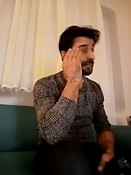 Snapshot of alex10alexx chatting on November 17, 2025, 9:31 pm alex10alexx online show from November 17, 2025, 9:31 pm