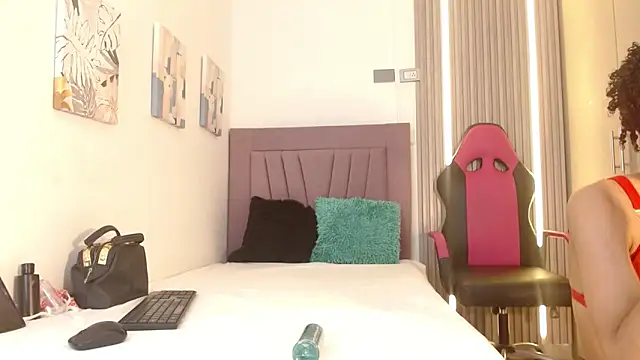 Ivone Rose  online show from October 24, 2025, 12:34 pm