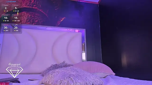 Diamond Piarce online show from October 4, 2025, 12:30 am