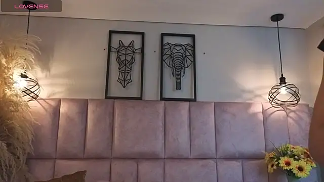 Dark nina  online show from February 8, 2026, 12:41 pm