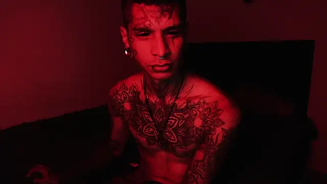 Snapshot of black_firex chatting on October 7, 2025, 6:05 pm black firex online show from October 7, 2025, 6:05 pm