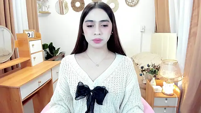 joyfulmartinaa online show from October 15, 2025, 5:13 pm