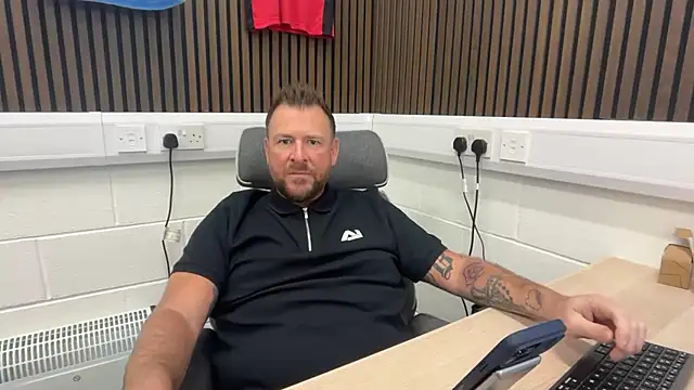 Snapshot of bilf1978 chatting on February 25, 2026, 7:40 am bilf1978 online show from February 25, 2026, 7:40 am