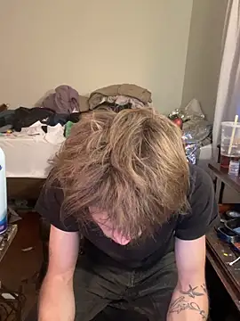 XanderOzzz online show from April 14, 2026, 12:16 am