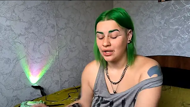 NeonNectar  online show from October 15, 2025, 9:31 am