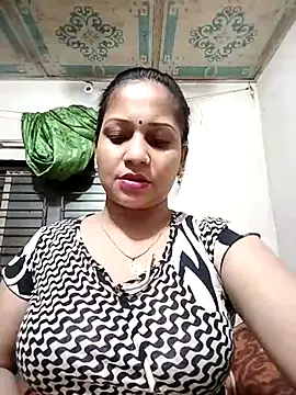 Snapshot of Payel_50 chatting on July 7, 2026, 2:43 pm Payel 50 online show from July 7, 2026, 2:43 pm