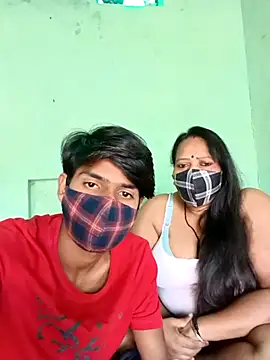 Snapshot of LoveOnStream chatting on October 18, 2025, 7:20 am LoveOnStream online show from October 18, 2025, 7:20 am