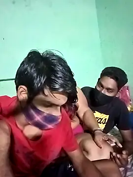 Snapshot of LoveOnStream chatting on October 18, 2025, 7:36 pm LoveOnStream online show from October 18, 2025, 7:36 pm