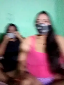 Snapshot of LoveOnStream chatting on October 28, 2025, 11:51 pm LoveOnStream online show from October 28, 2025, 11:51 pm