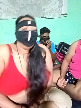 LoveOnStream online show from November 21, 2025, 4:16 pm