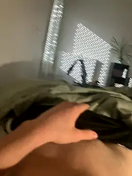 Snapshot of Loulou_2007 chatting on September 27, 2025, 7:57 am Loulou 2007 online show from September 27, 2025, 7:57 am