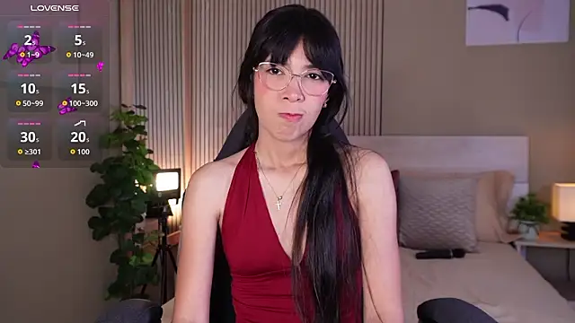 Snapshot of aprilqueenie chatting on March 5, 2026, 7:43 pm aprilqueenie online show from March 5, 2026, 7:43 pm