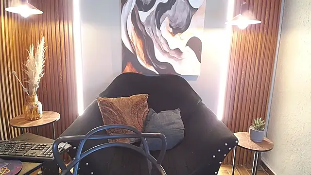 CurlyDani online show from April 7, 2026, 2:06 pm