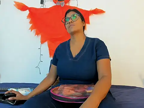 Snapshot of _Miaa_khalifa_ chatting on October 20, 2025, 12:16 pm Miaa khalifa online show from October 20, 2025, 12:16 pm