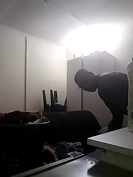 TmanZim2025 online show from September 18, 2025, 6:10 pm