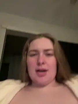 Snapshot of DeniMilkyyyyy chatting on February 23, 2026, 8:39 pm DeniMilkyyyyy online show from February 23, 2026, 8:39 pm