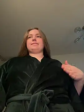 Snapshot of DeniMilkyyyyy chatting on May 24, 2026, 7:08 pm DeniMilkyyyyy online show from May 24, 2026, 7:08 pm