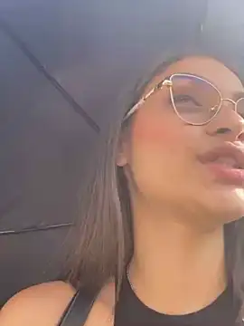 Hannacooper3 online show from November 17, 2025, 7:52 pm