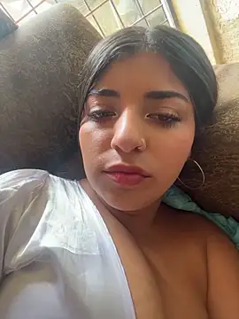 Isaa-Sweet online show from November 30, 2025, 4:22 pm