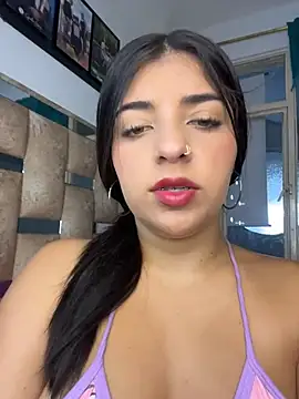 Snapshot of Isaa-Sweet chatting on February 4, 2026, 1:06 pm Isaa-Sweet online show from February 4, 2026, 1:06 pm