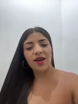 Snapshot of Isaa-Sweet chatting on February 14, 2026, 5:53 pm Isaa-Sweet online show from February 14, 2026, 5:53 pm