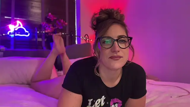 Snapshot of MistresssX chatting on October 16, 2025, 1:23 pm MistresssX online show from October 16, 2025, 1:23 pm