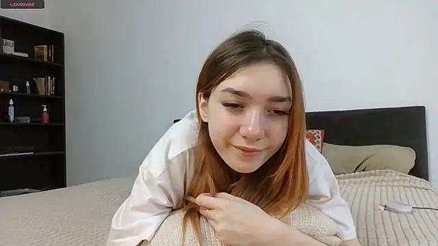 Snapshot of RedheadMisty chatting on October 6, 2025, 8:12 am RedheadMisty online show from October 6, 2025, 8:12 am