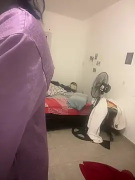 kendrafarq online show from April 20, 2026, 2:58 am