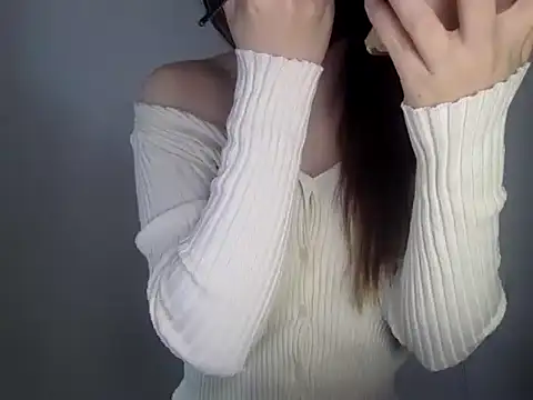 Mia 8 online show from April 10, 2026, 6:40 am