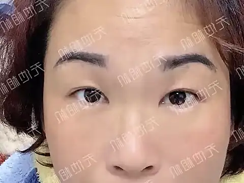 Snapshot of Eve-o chatting on November 14, 2025, 10:25 am Eve-o online show from November 14, 2025, 10:25 am