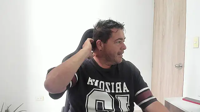 Snapshot of massimo_dannger chatting on October 30, 2025, 3:57 pm massimo dannger online show from October 30, 2025, 3:57 pm