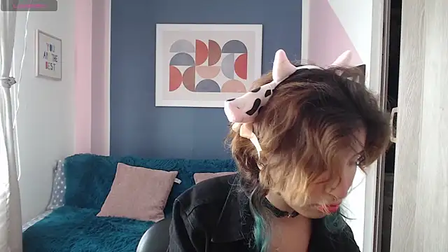 Snapshot of VenusMist chatting on September 20, 2025, 1:45 pm VenusMist online show from September 20, 2025, 1:45 pm